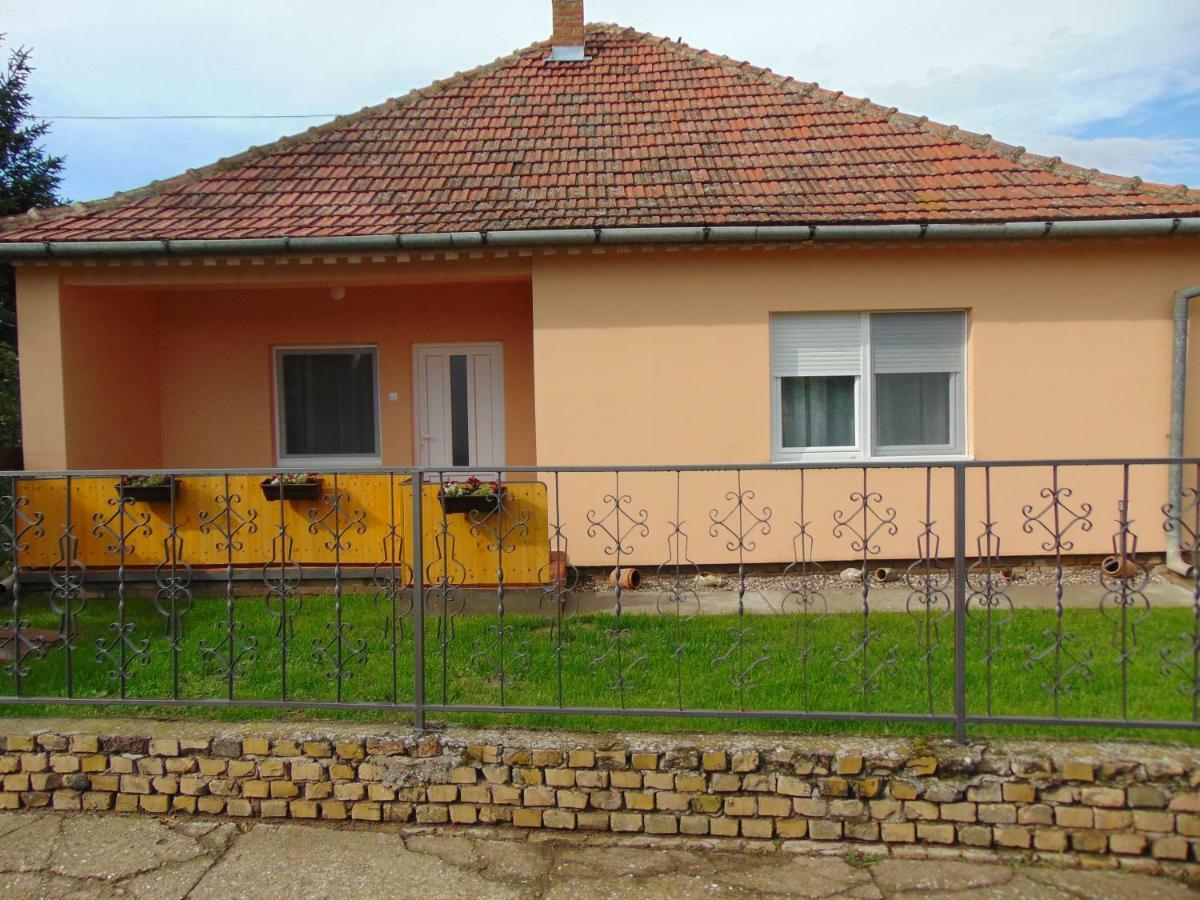 Apartament Apartman Fiva Pacir Zewnętrze zdjęcie