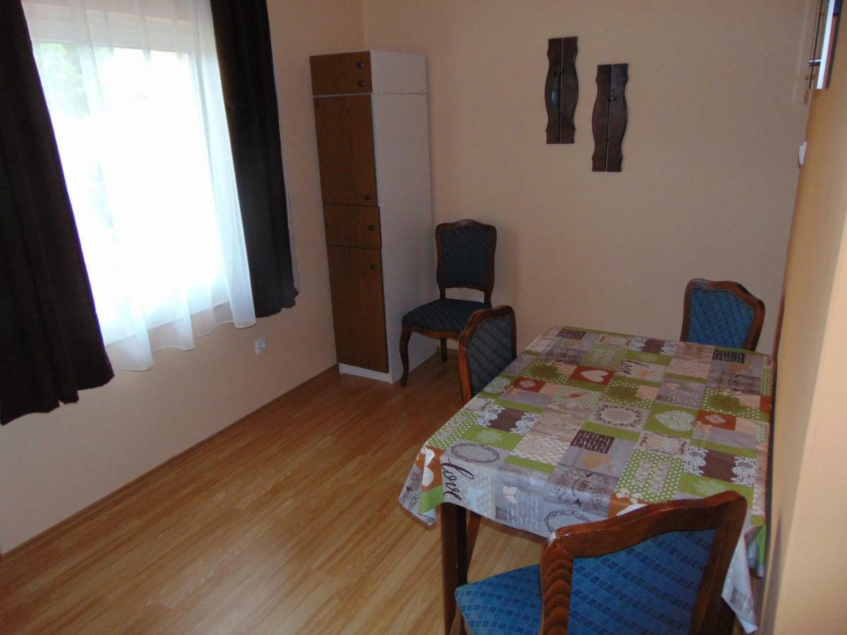 Apartament Apartman Fiva Pacir Zewnętrze zdjęcie