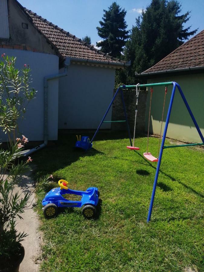 Apartament Apartman Fiva Pacir Zewnętrze zdjęcie